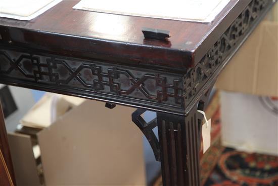 A George III mahogany serving table, W.5ft 6in. D.2ft 7in. H.2ft 11in.